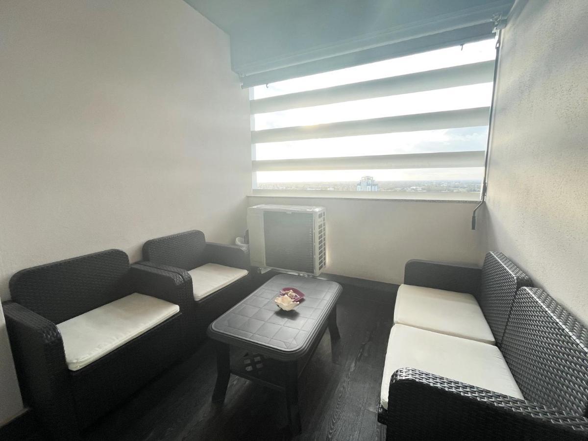 Elegante Bilocale Torre Pontina Apartment Латина Екстериор снимка