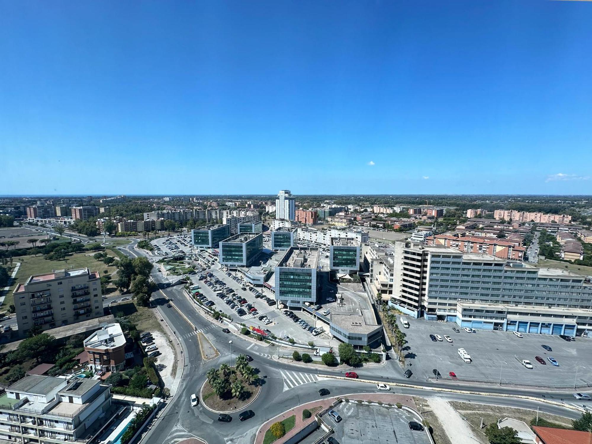 Elegante Bilocale Torre Pontina Apartment Латина Екстериор снимка